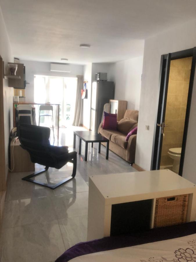 Torremolinos, Bonito Apartamento Studio La Carihuela Apartment Exterior photo